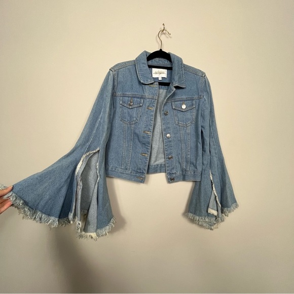 DAYA BY ZENDAYA BELL SLEEVE BUTTON UP DENIM JACKET SIZE SMALL - Picture 8 of 16